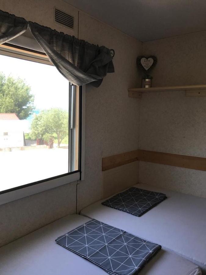 Mobile Home Tomic Tisno Exteriör bild