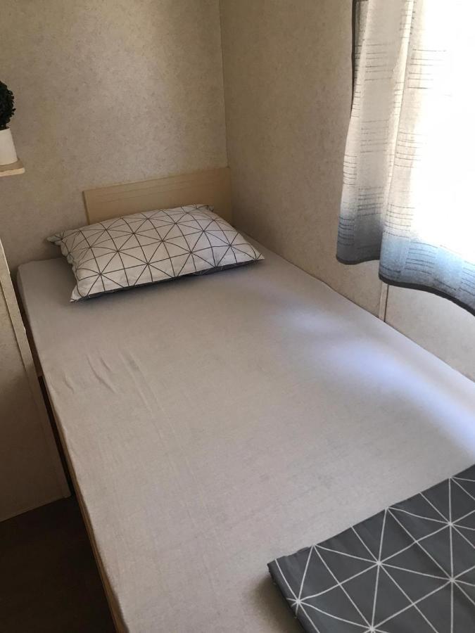 Mobile Home Tomic Tisno Exteriör bild
