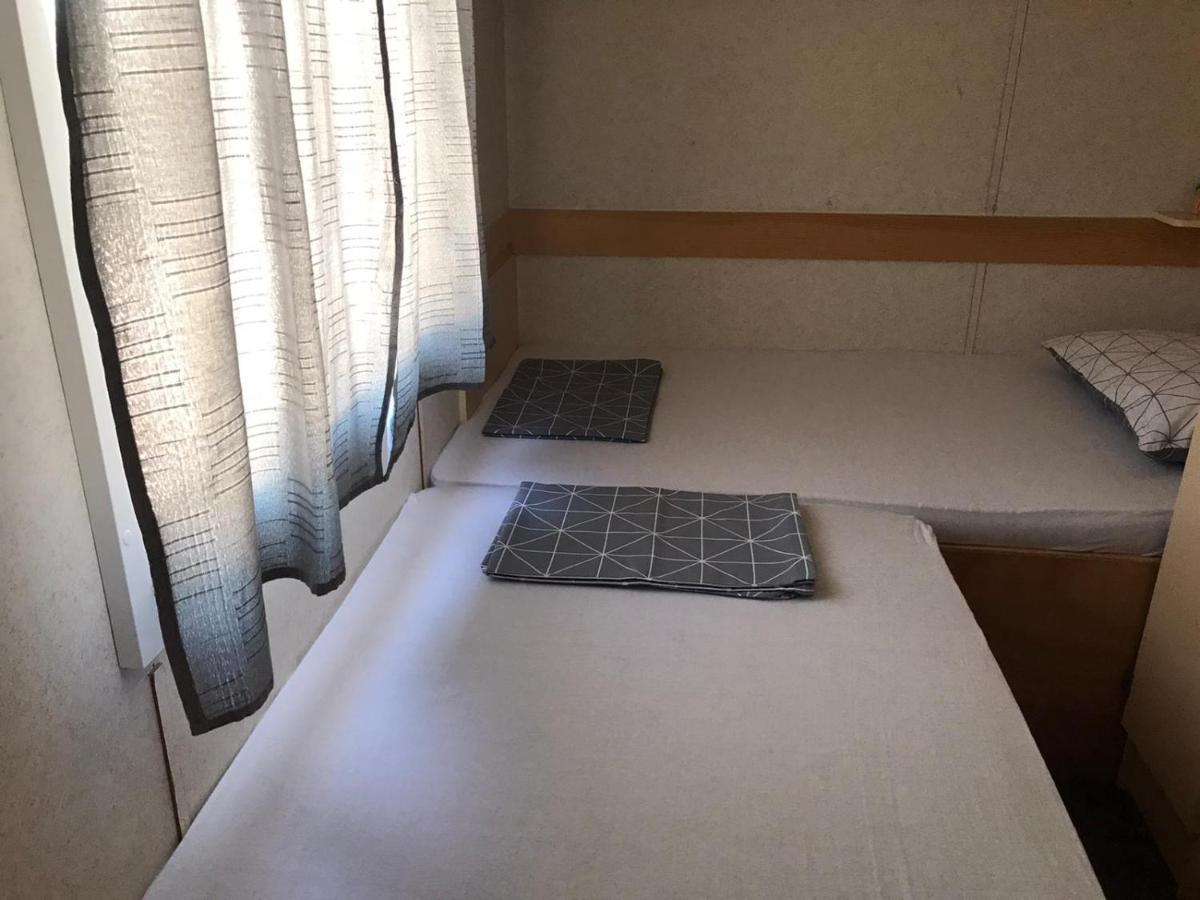 Mobile Home Tomic Tisno Exteriör bild