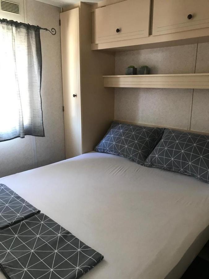 Mobile Home Tomic Tisno Exteriör bild